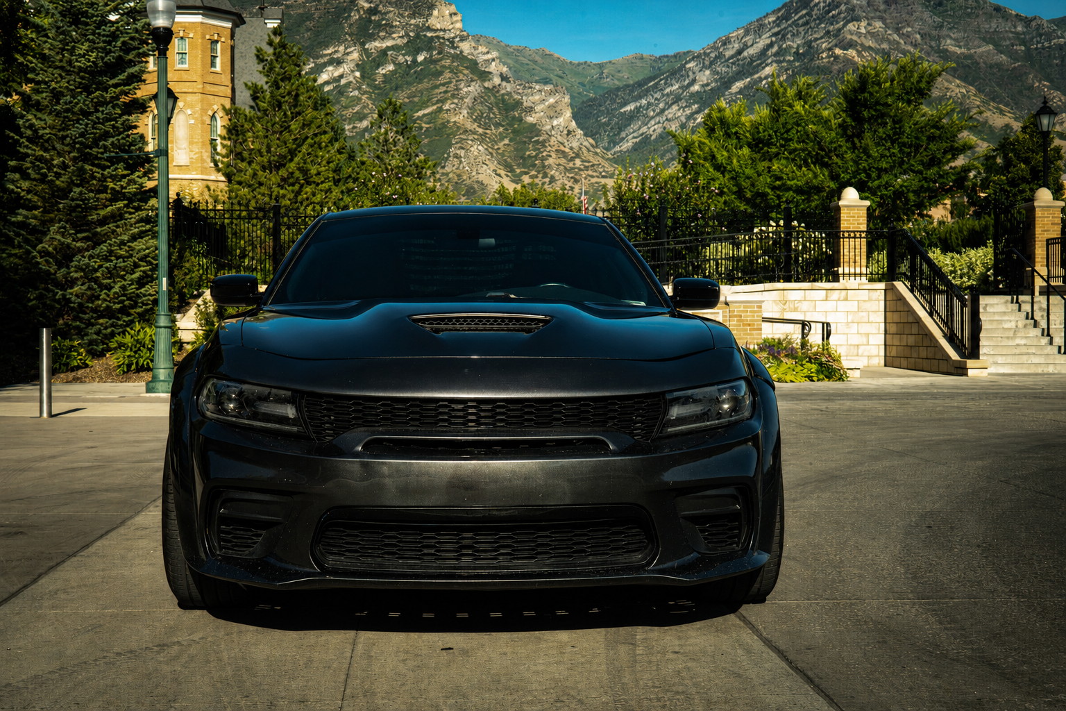 
								2020 Dodge Charger SXT Sedan 4D full									