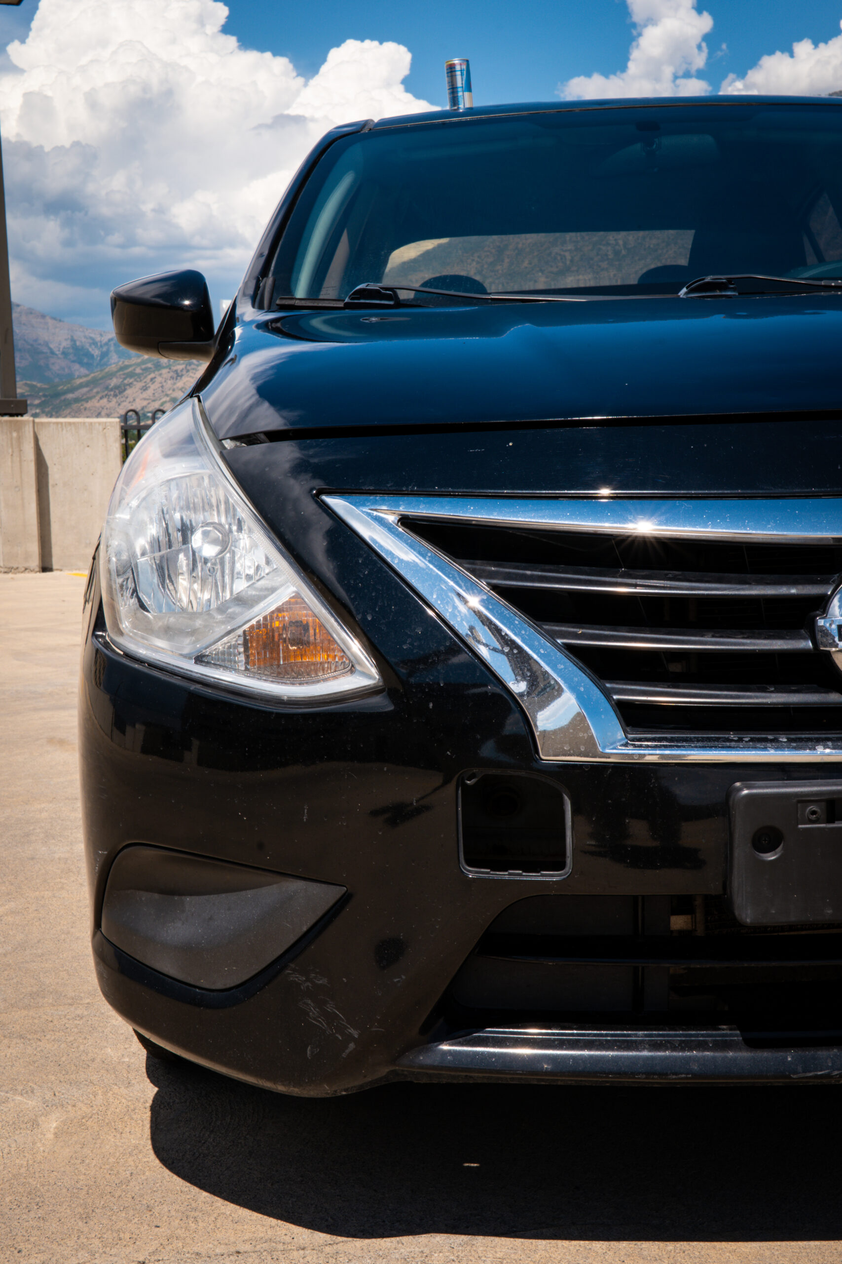 
								2017 Nissan Versa SV Sedan 4D full									
