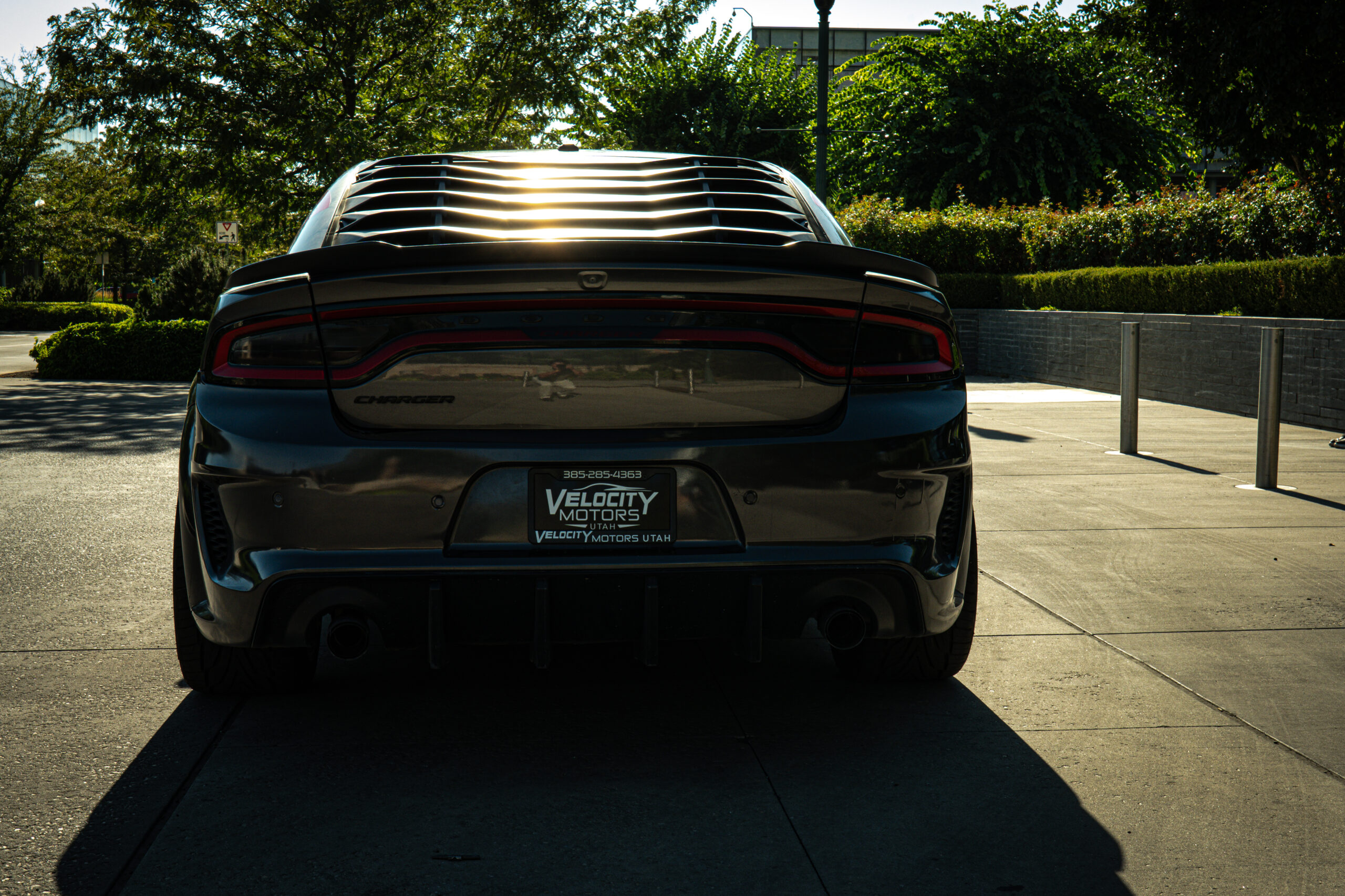 
								2020 Dodge Charger SXT Sedan 4D full									