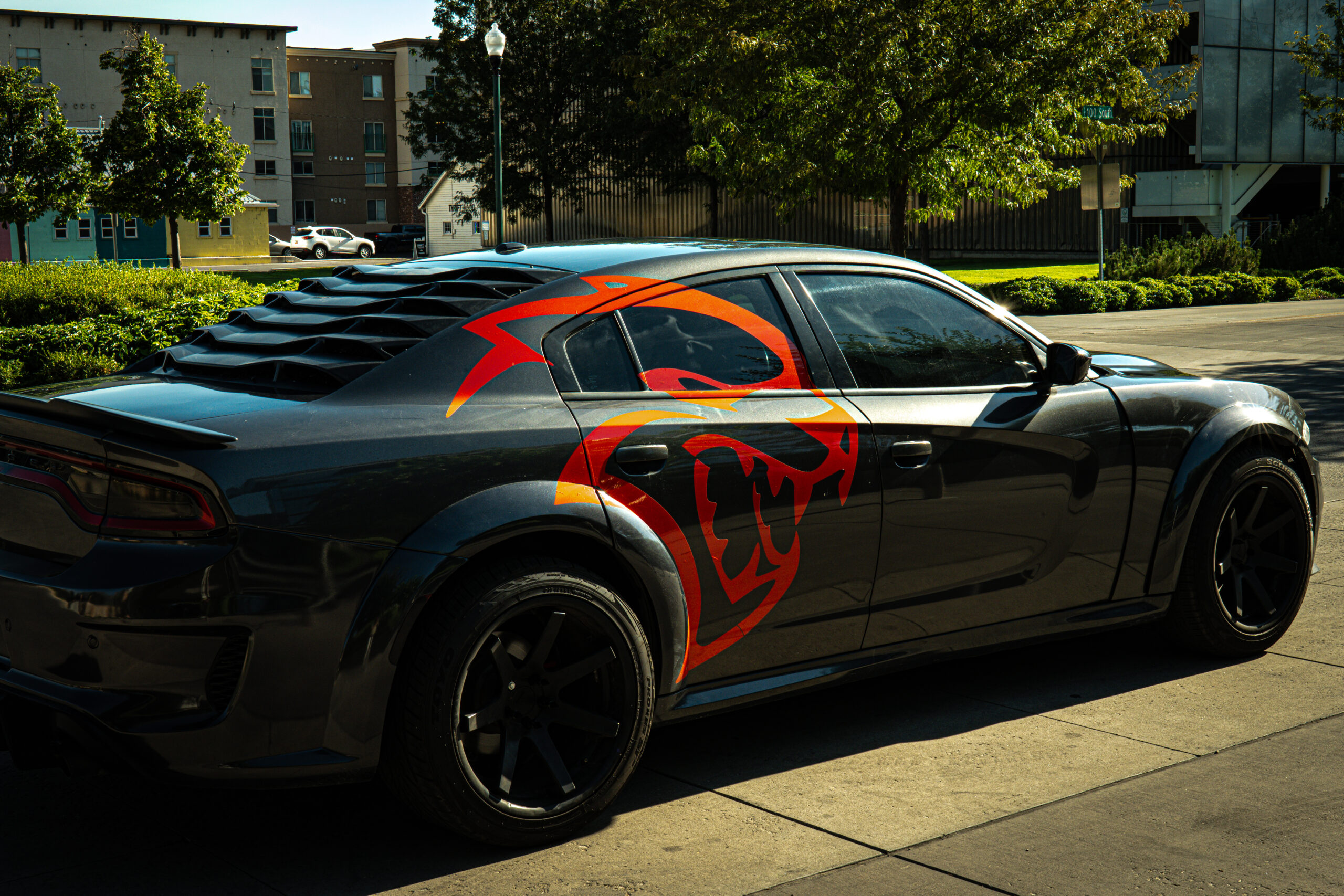 
								2020 Dodge Charger SXT Sedan 4D full									