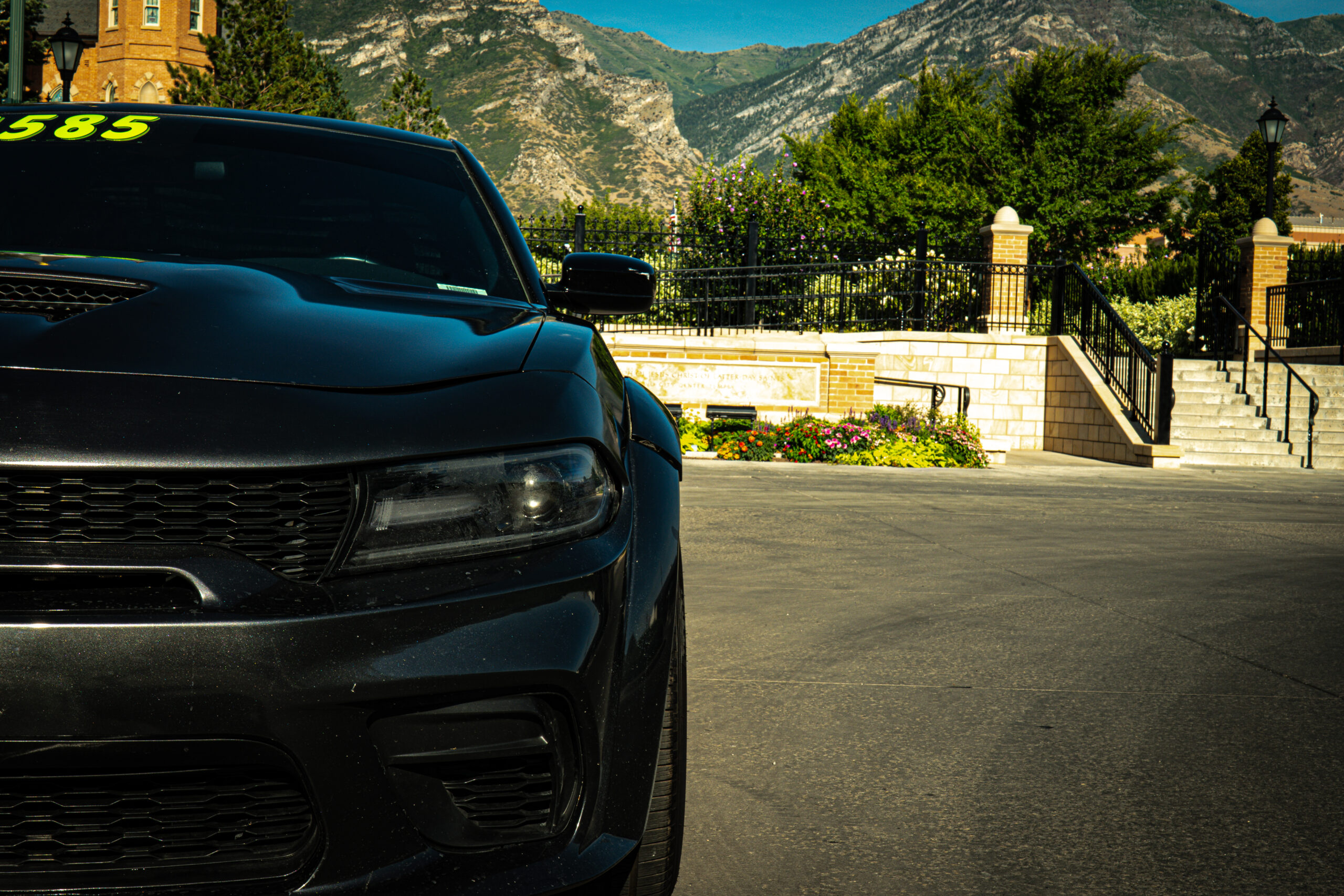 
								2020 Dodge Charger SXT Sedan 4D full									