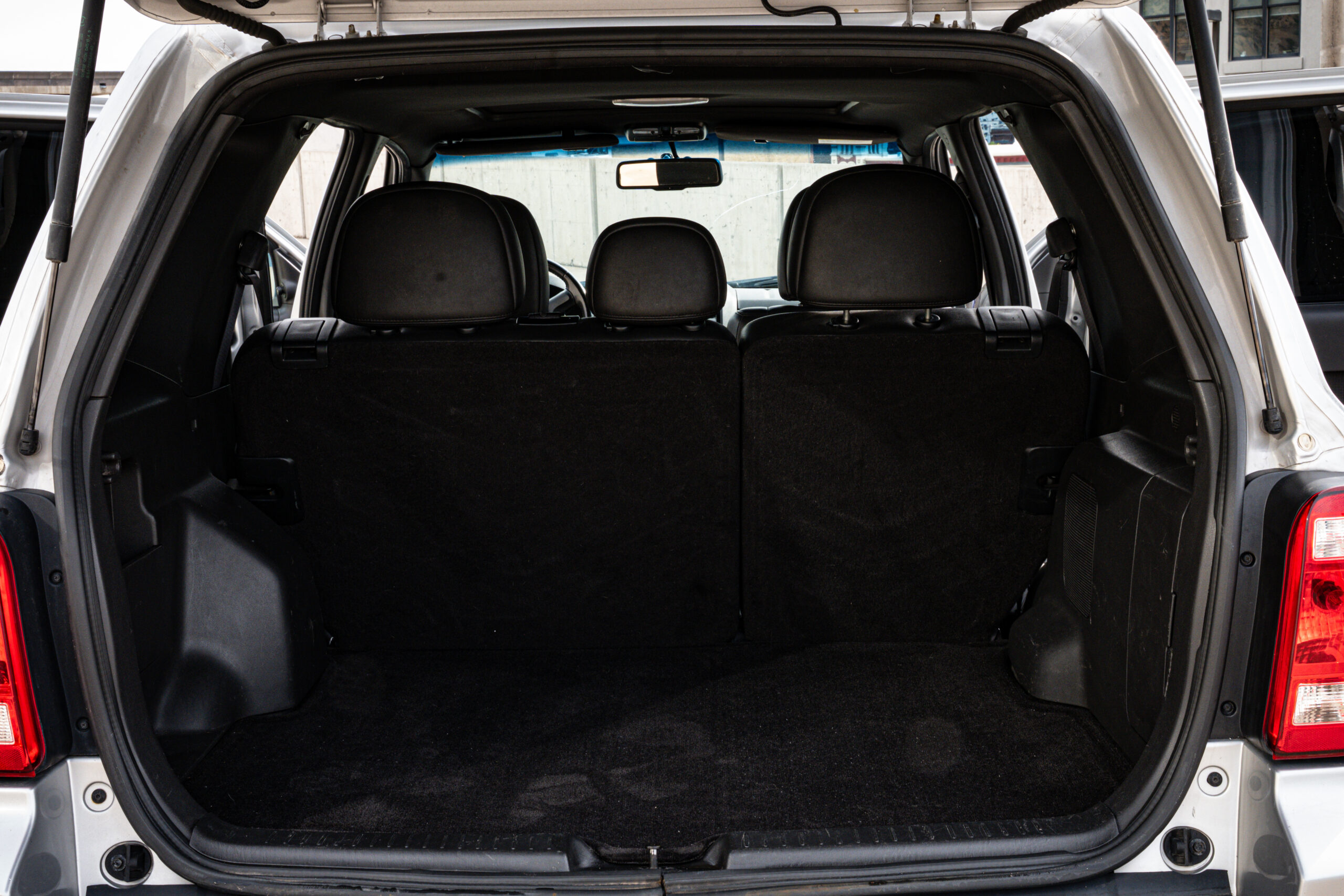 
								2010 Ford Escape Limited Sport Utility 4D full									